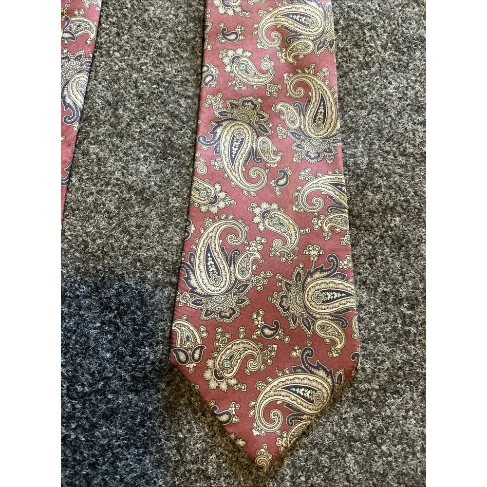Vintage Don Loper Burgundy Paisley Tie 100% Italian Silk Beverly Hills